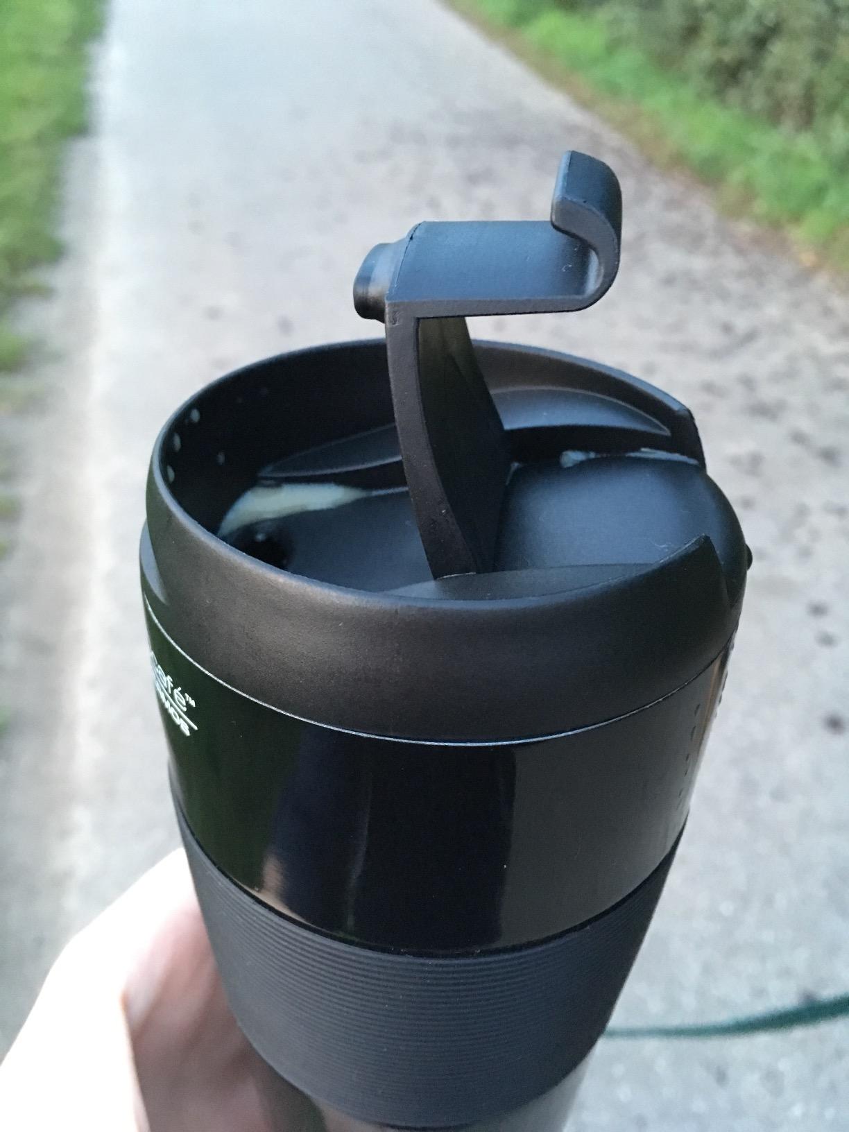 Endlich ein Becher, der dicht bleibt