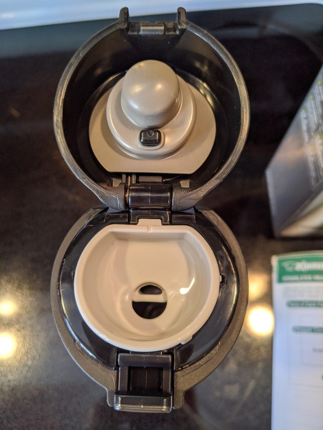 Sehr guter Becher mit kleinen Abstrichen