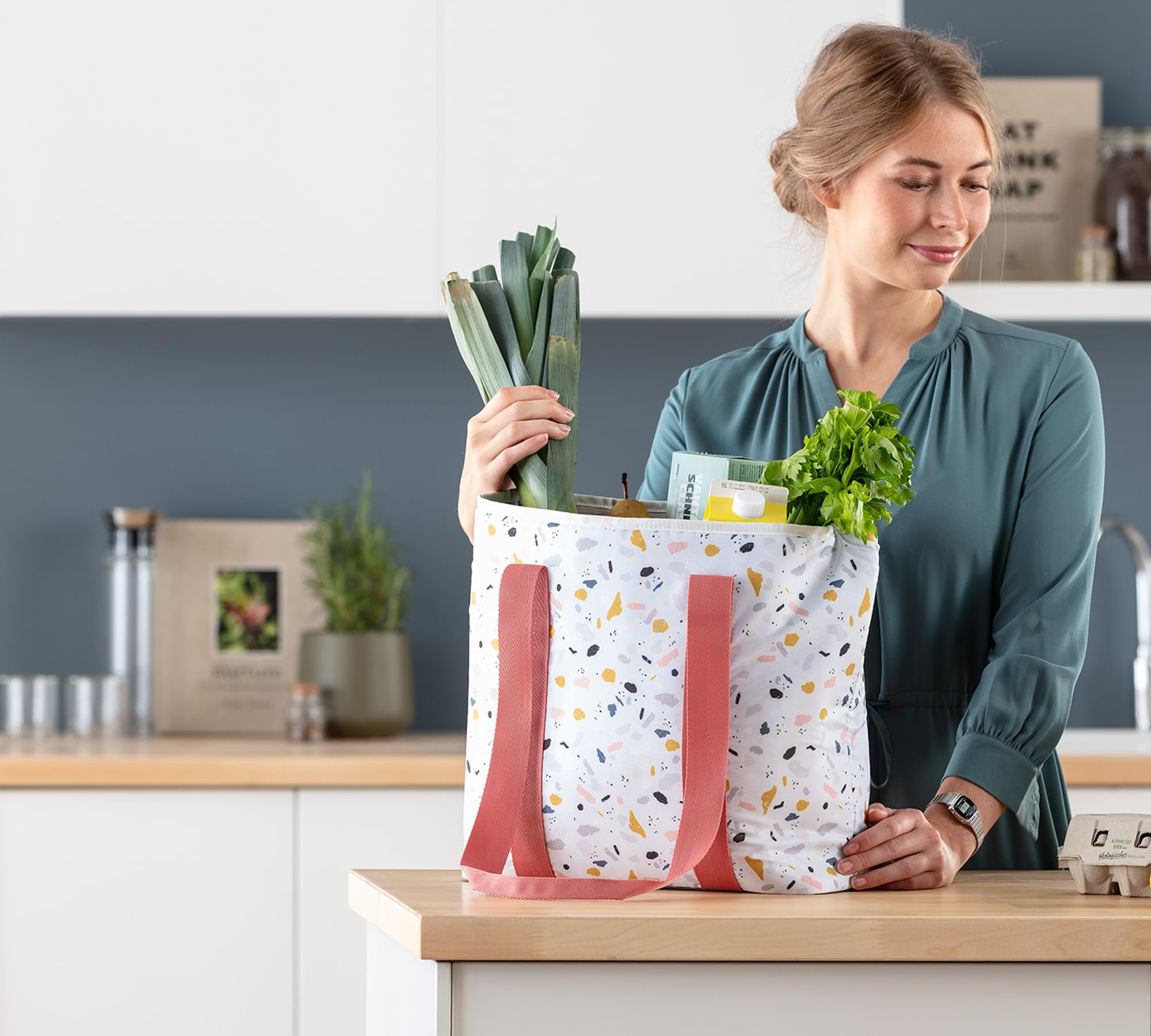 alfi-iso-shopper-17-l-k-hl-und-isoliertasche-aus-recyceltem-pet-zusammenfaltbar- image 2