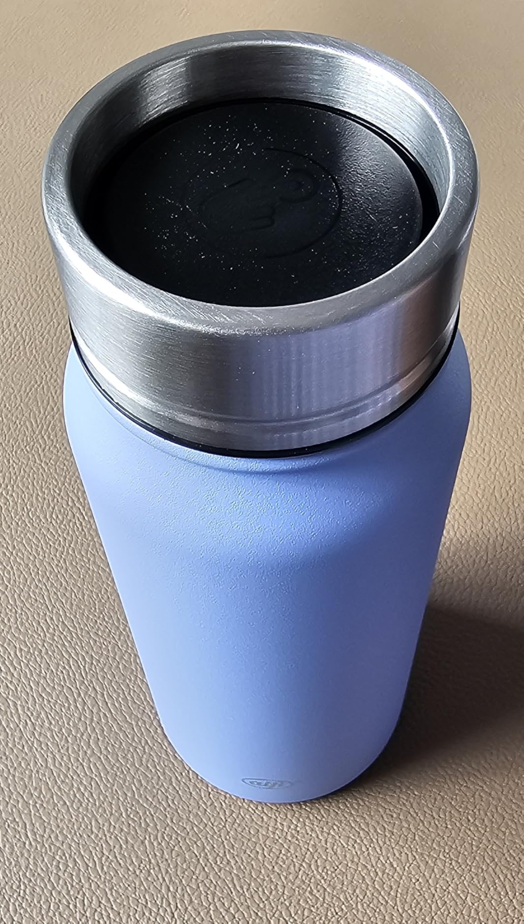Sehr guter Becher, große Füllmenge